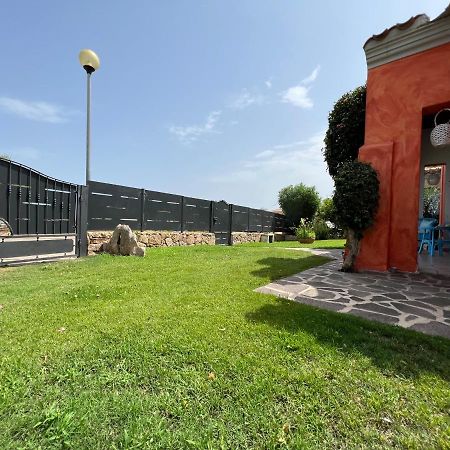 Villa Antonella San Teodoro  Eksteriør billede