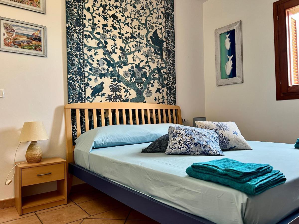 Villa Antonella San Teodoro  Eksteriør billede