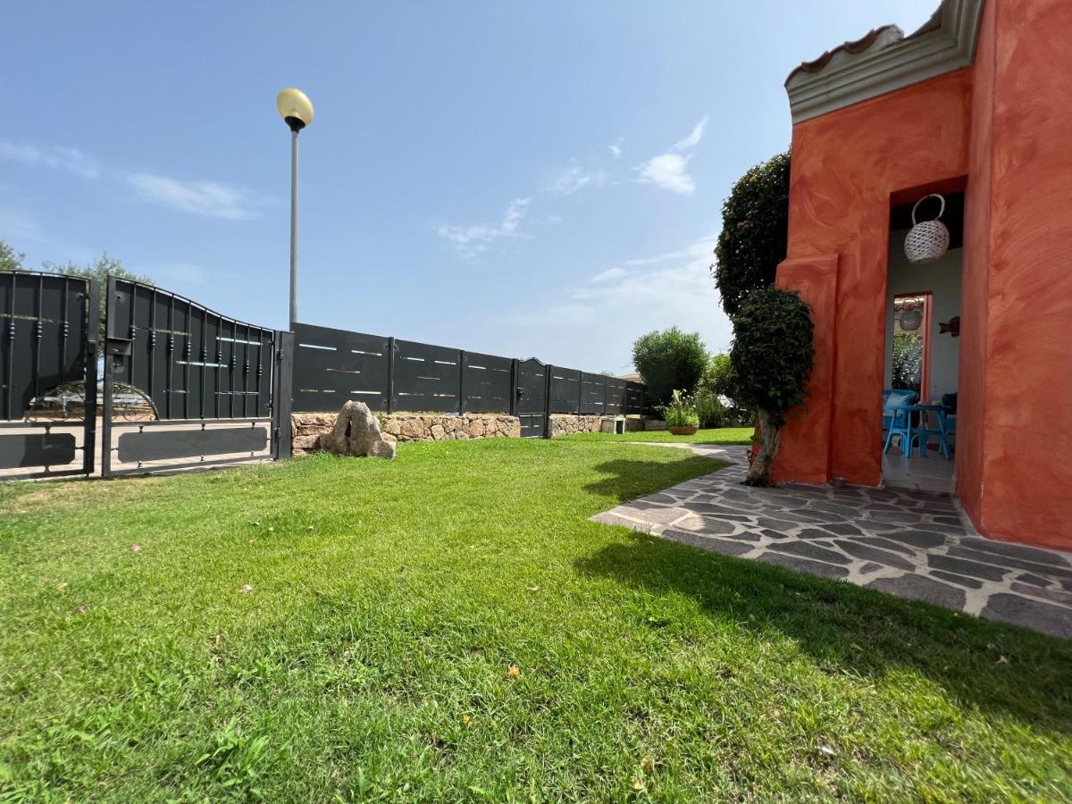 Villa Antonella San Teodoro  Eksteriør billede