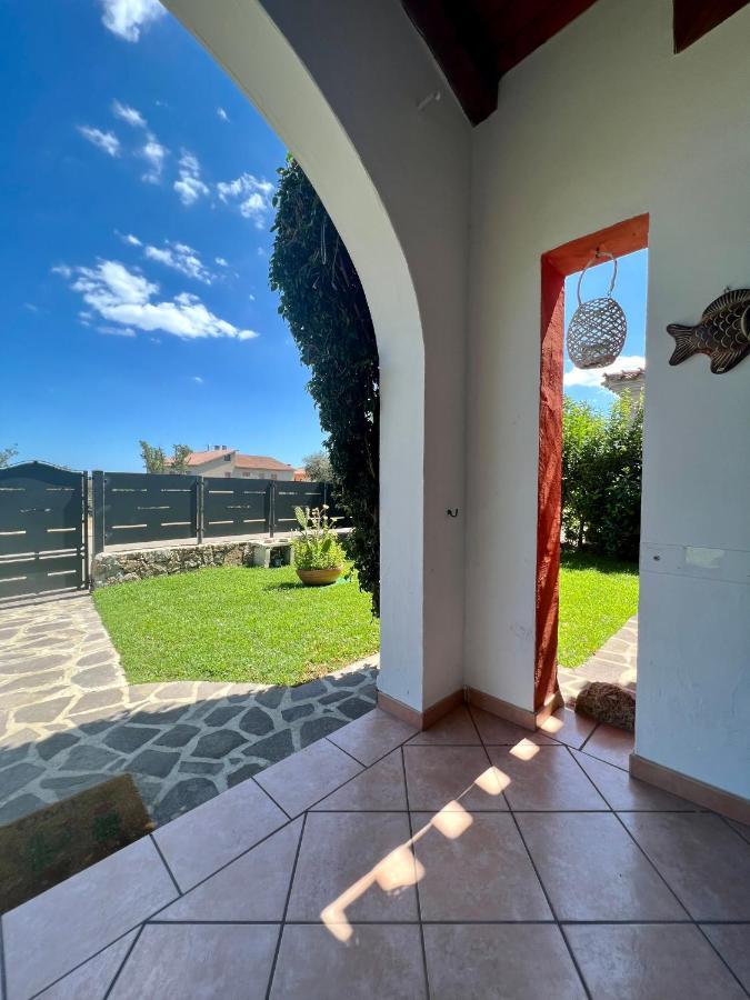 Villa Antonella San Teodoro  Eksteriør billede