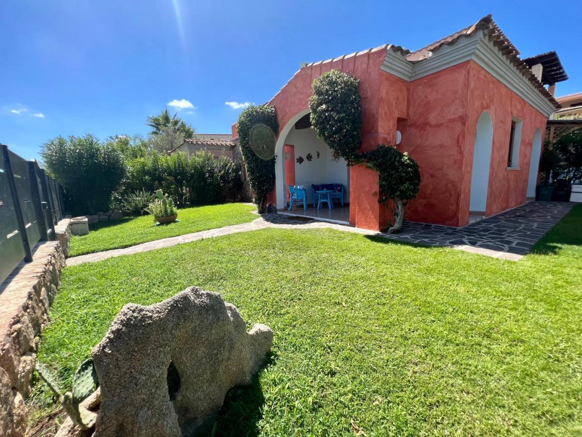Villa Antonella San Teodoro  Eksteriør billede
