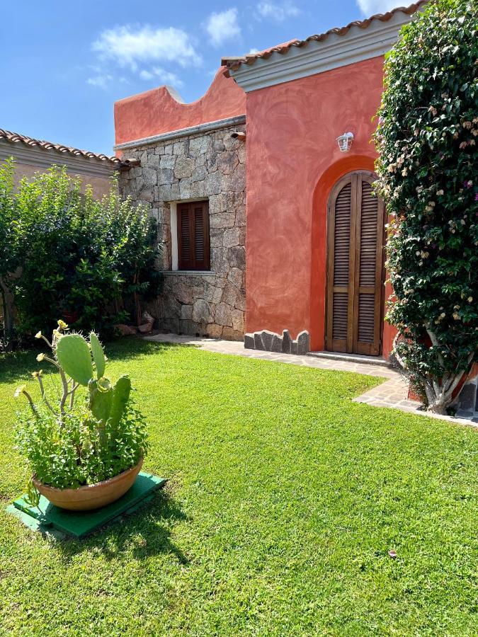 Villa Antonella San Teodoro  Eksteriør billede
